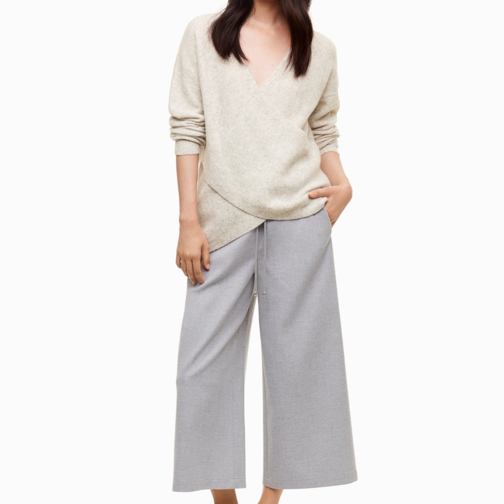 Aritzia The Group by Babaton Bambini Sweater
